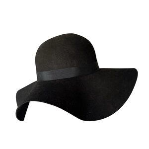 Black Women’s Wide-Brim Hat